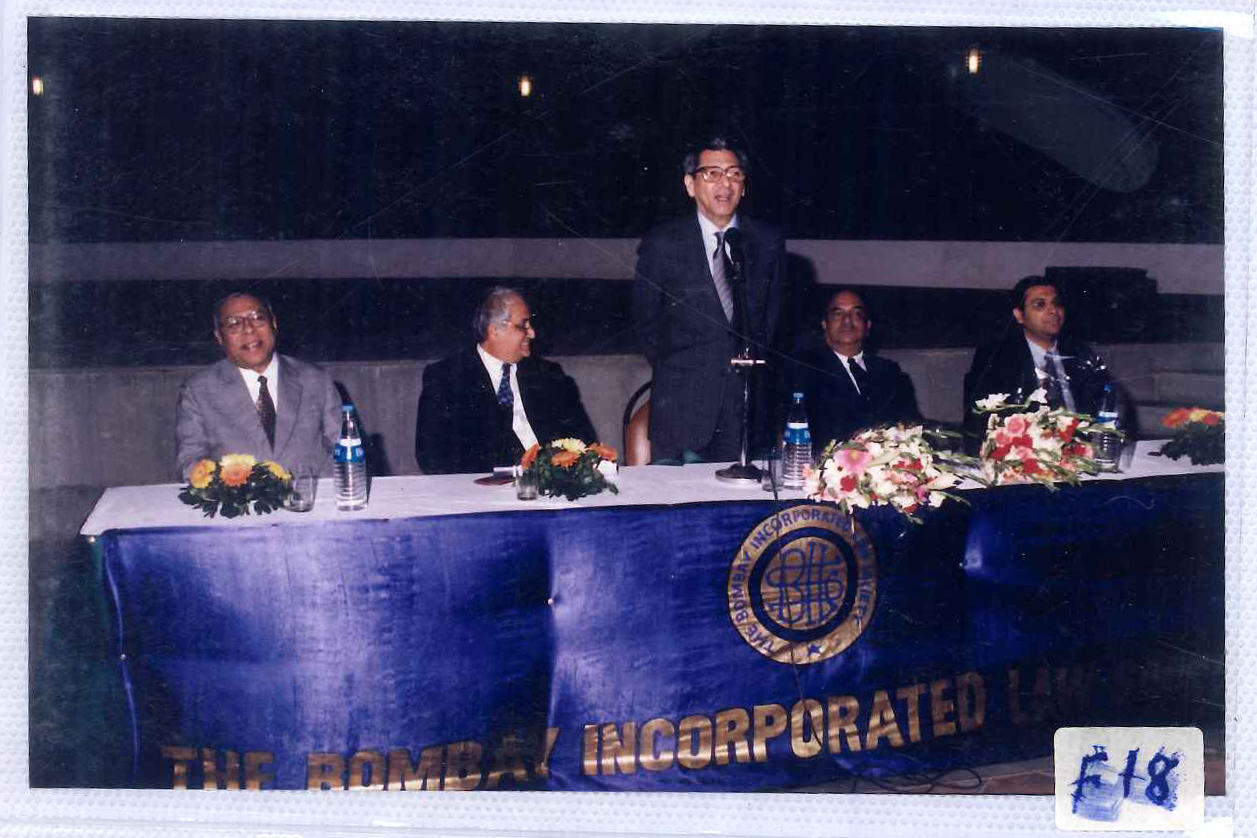 Annual Dinner in 2001